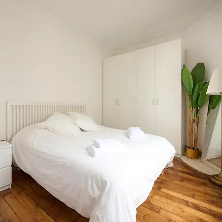 Apartment Sublime De 2 Pieces Dans Le Xveme Arrondissement