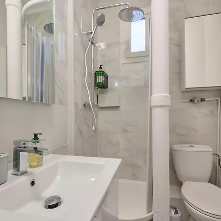 Apartment Sublime De 2 Pieces Dans Le Xveme Arrondissement